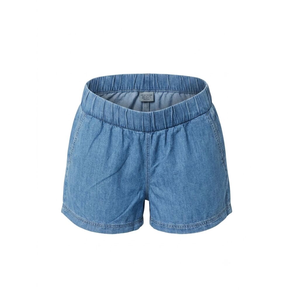 TORRID PULL ON CHAMBRAY SHORTS